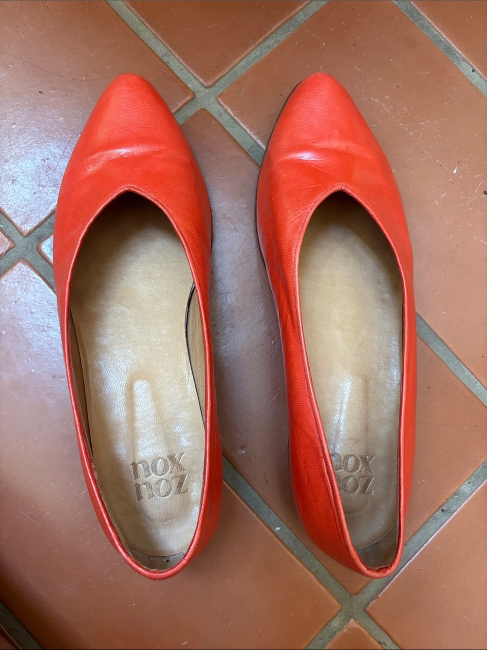 Zou Xou Bright Red Pointed Leather Flats